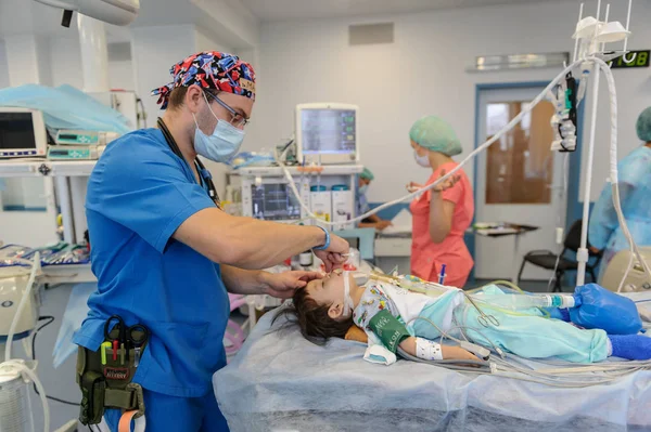 bir çocuk Hastanesi anestezi süreç içinde Cerrahi operasyon