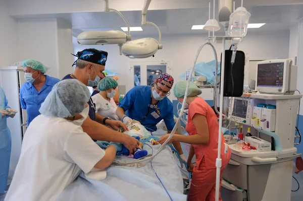 bir çocuk Hastanesi anestezi süreç içinde Cerrahi operasyon