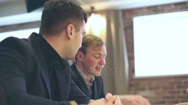 Confident Attractive Businessmen Discussing Ideas — Αρχείο Βίντεο