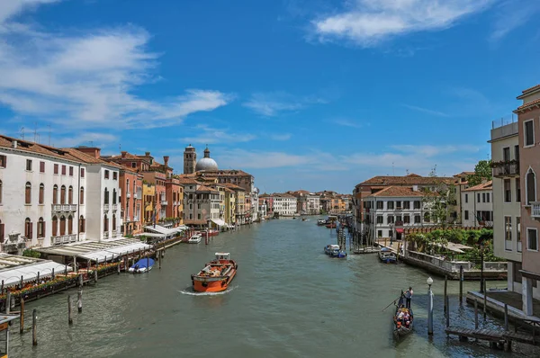 View of the Grand Canal with boats and buildings — Stock Photo, Image
