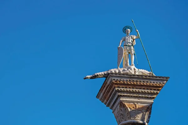 Close-up of St. Theodore's Column in St. Mark's Square — Stock Photo, Image