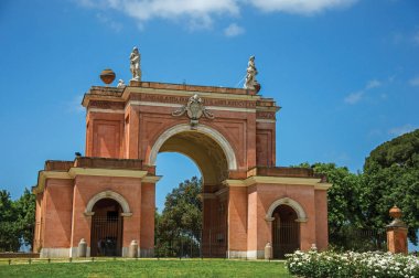Villa Pamphili Park Roma Tiyatrosu ve sıradışı cephe görünümü