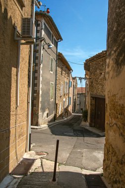 Taş evleri, köy Chateauneuf-du-Pape Center'da ile sokak görünümü