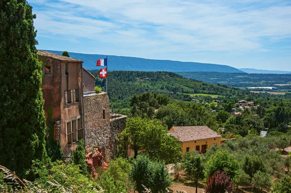 Vista panorámica de los campos y colinas de Provenza desde el centro de la ciudad de Rosellón — Foto de Stock