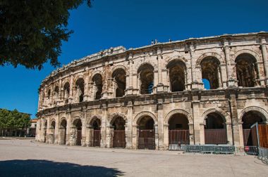 Nimes Arena, bir amfi Tiyatro Roma döneminin dış kısmi görünümü