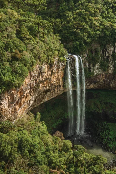 Dettaglio cascata Caracol caduta da una scogliera — Foto Stock