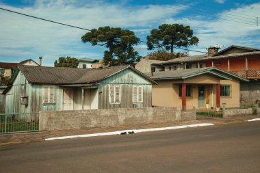 Cambara do Sul caddesindeki eski evler