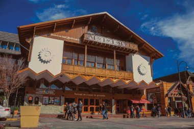 Gramado caddesinde festival sarayı cephesi