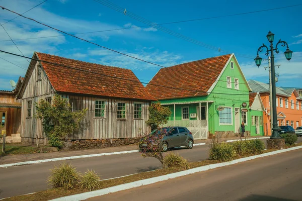 Cambara do Sul大街上的木制老房子 — 图库照片