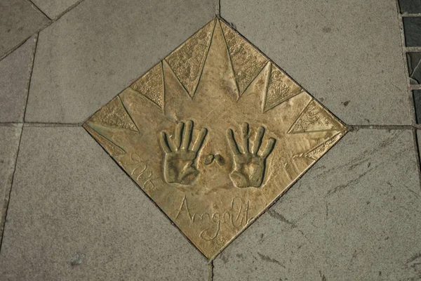 Metal plaque on the walk of fame of Gramado — Stock Photo, Image