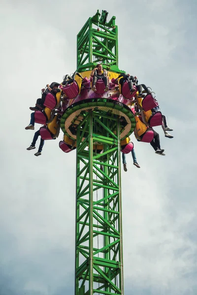 People having fun on amusement park — Stock Photo, Image