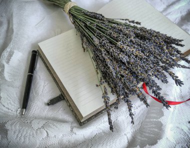 Lavanta whith defter