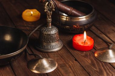 Müzik meditasyon mum için Tibetian aygıtlar