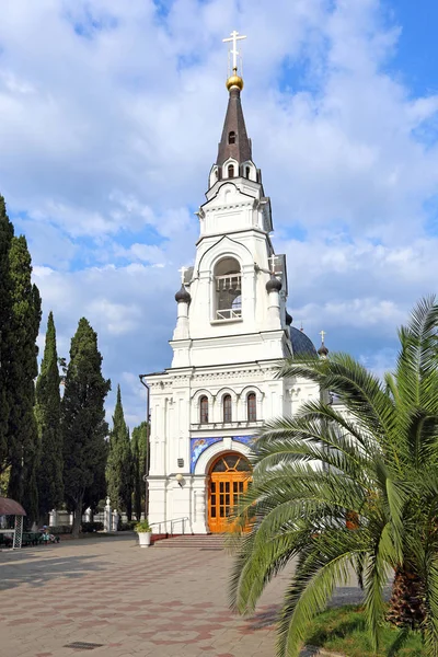 La Catedral de San Arcángel Miguel en Sochi en el sur de — Foto de Stock