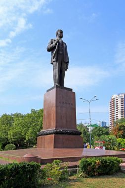 Rus devrimci lider Vladimir Ulyanov-Le Anıtı