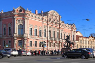 Saint-Petersburg Beloselsky Belozersky sarayda görünümünü