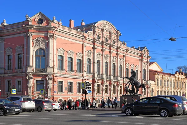 Перегляд Санкт Білозерський палаці в Санкт Петербурзі — стокове фото