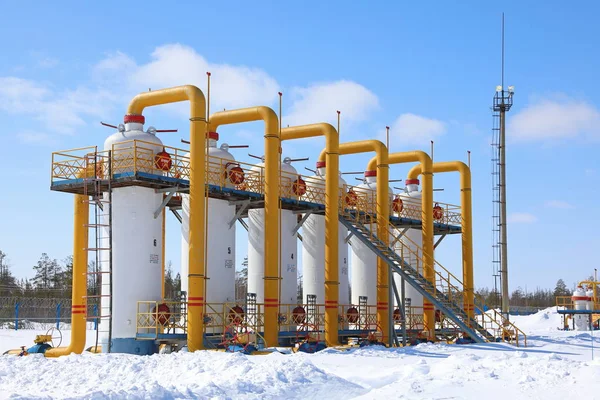 Gas compressor station on a Sunny day — Stock Photo, Image