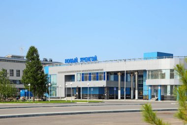 Novy Urengoy 'daki tren istasyonu Yamalo-Nenets dikkat dağıtıyor.