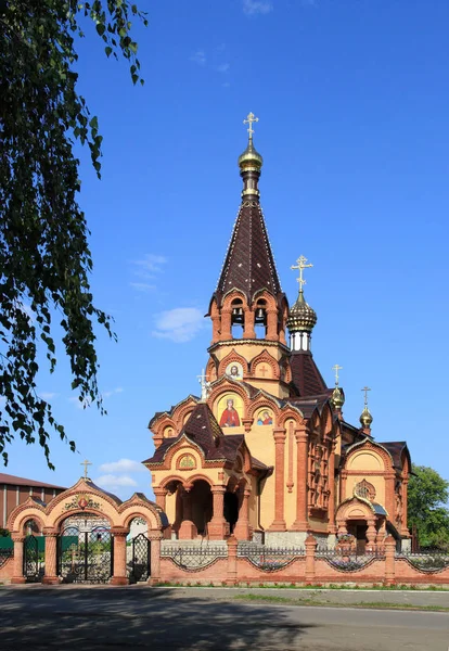 Wiejski kościół św. Katarzyny w Srostkach Altai terr — Zdjęcie stockowe