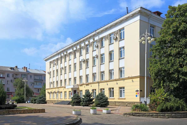 Maison des syndicats dans la ville russe de Krasnodar — Photo