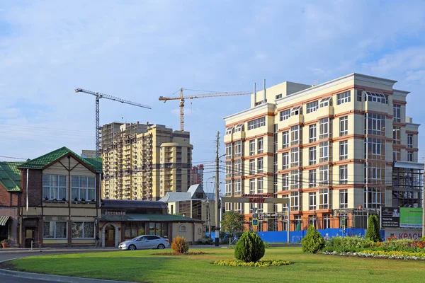 View of residential buildings and construction cranes in the Rus — 스톡 사진
