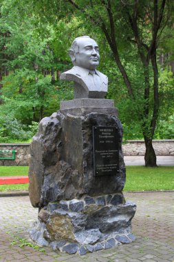 Belokurikha, Rusya-27 Temmuz 2011: Altai topraklarında Belokurikha tatil beldesi inşaatının başlatıcısı ve devlet adamının baskını