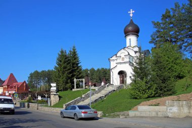 Belokurikha, Rusya-Mayıs 12, 2014: Altai bölgesindeki Sibirya tatil beldesinde harikalar yaratan Aziz Niklas 'ın anısına kilise