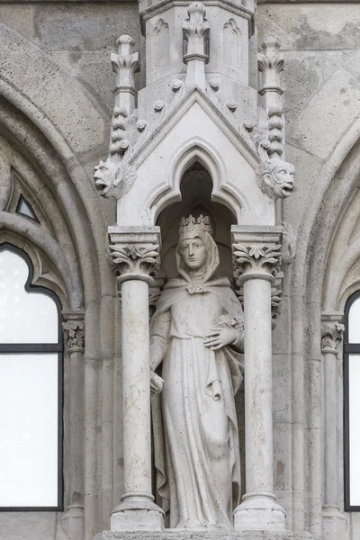 Katedral duvarda heykel — Stok fotoğraf