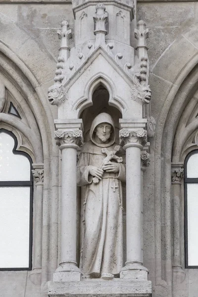 Skulptur Eines Mönchs Mit Kreuz — Stockfoto