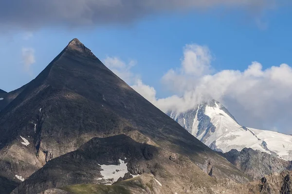 アルプスの山の頂上の景色 — ストック写真