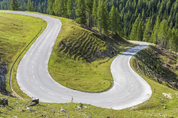 Alpenweg in Oostenrijk — Stockfoto