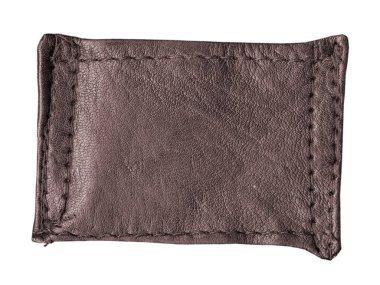 Beyaz arka plan üzerinde izole kahverengi deri boş etiket 