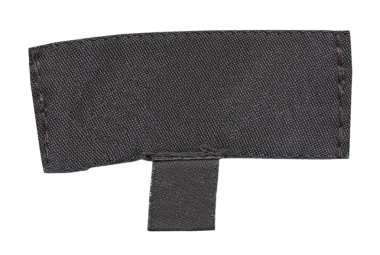 Beyaz arka plan üzerinde eski siyah kumaş boş etiket