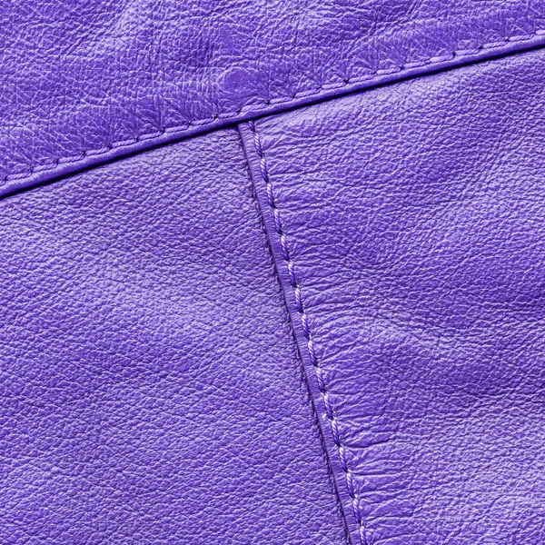 Fundo de couro violeta. Útil para trabalhos de design — Fotografia de Stock