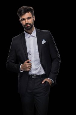 Yakışıklı sakallı işadamı