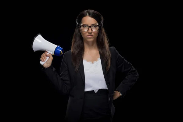 Selbstbewusste Geschäftsfrau mit Megafon — kostenloses Stockfoto