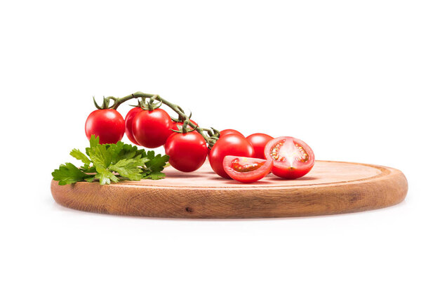 fresh red tomatoes 