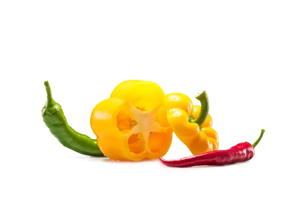 Διαφορετικά φρέσκα πιπέρια — Φωτογραφία Αρχείου