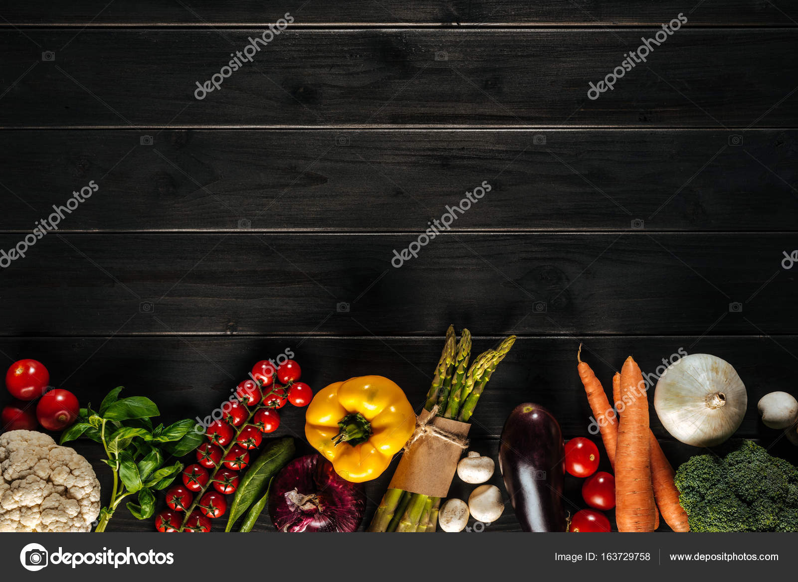 Fresh vegetables lying in row — Stock Photo © VadimVasenin #163729758 Fresh vegetables lying in row
