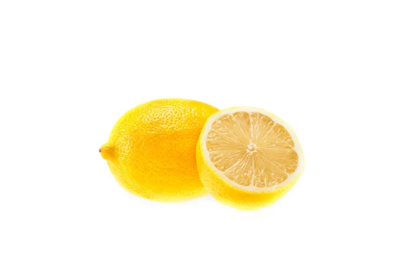 Сочные нарезанные лимоны — стоковое фото