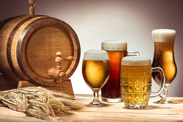 Barrel and different beer — Stock Photo, Image