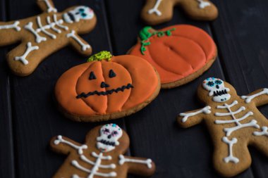 ev yapımı halloween kurabiye