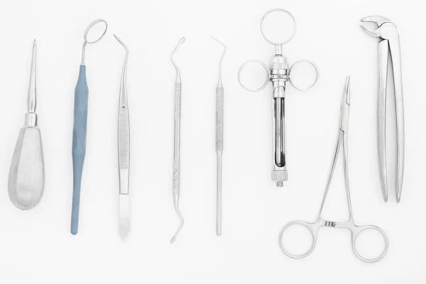 Набір стоматологічних інструментів — стокове фото