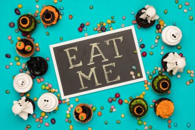 Cadılar Bayramı cupcakes ve beni yazıt yemek 