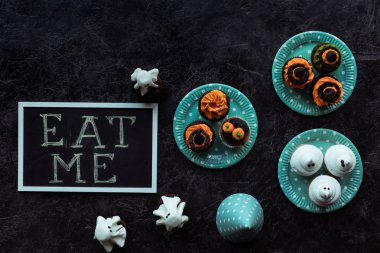 Cadılar Bayramı cupcakes ve beni yazıt yemek 