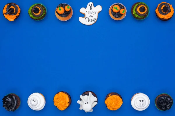 Pastelitos de Halloween y galletas — Foto de stock gratuita