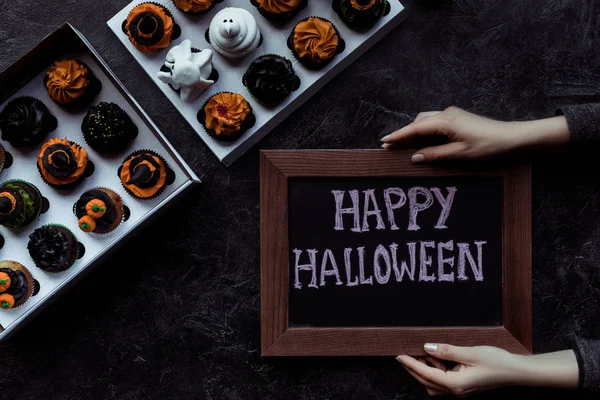 Cadılar Bayramı çörekler ve yönetim kurulu  