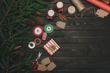 Hediyelik ve dekorasyon Noel kompozisyonu