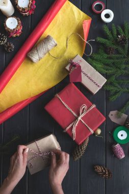Noel hediyeleri dekorasyon kadın